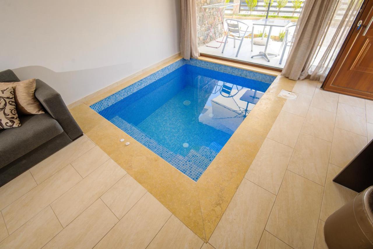 Stone Suites Пефкохори Екстериор снимка