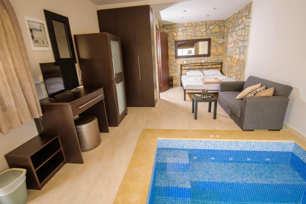 Stone Suites Пефкохори Екстериор снимка